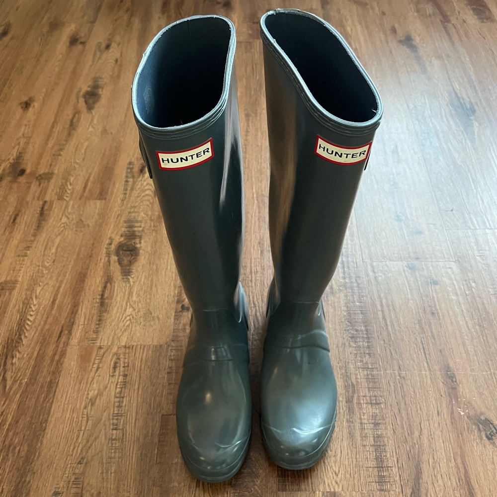 Hunter boots dark gray